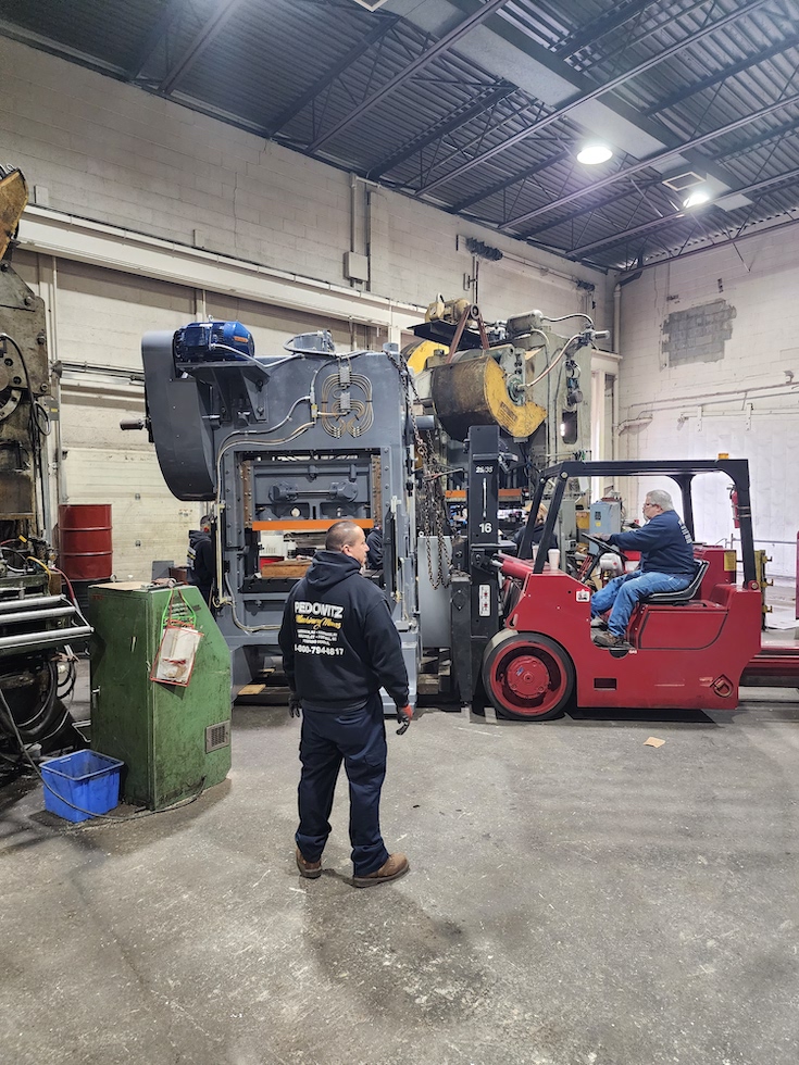 Read more about the article Industrial Relocation Services New Jersey Machinery Riggers